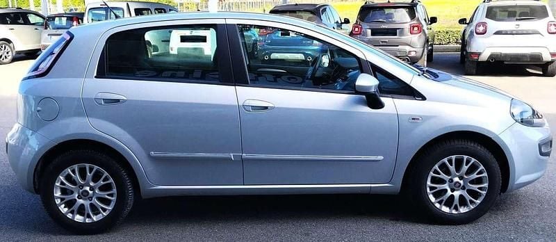 Usata Fiat Punto Evo Dynamic 69 CV (50 kW) 2010 Argento Utilitaria