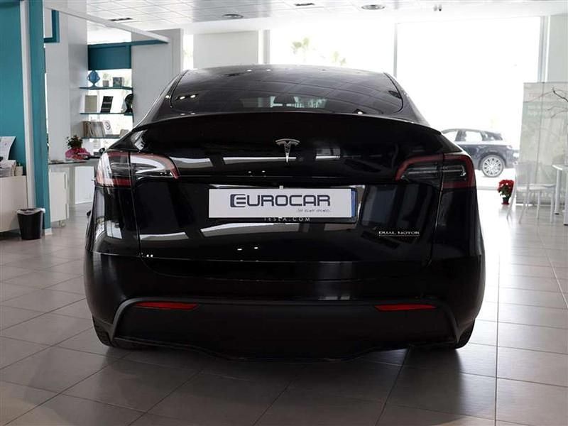 Usata Tesla Model Y Performance 392 kW (534 CV) 2022 Nero / black SUV