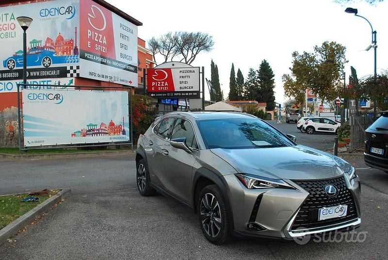 Usata Lexus UX 250h Sport Line 2022 Nero SUV