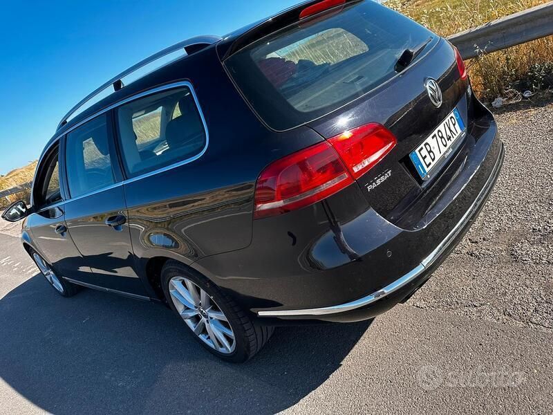Usata VW Passat 140 CV (102 kW) 2011 Nero Station wagon