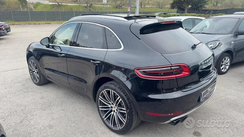 Usata Porsche Macan Turbo 399 CV (293 kW) 2016 Nero SUV