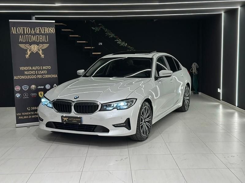 Bianco Usata 2022 BMW 318 M Sport Tre volumi | 31.900 € (Buon prezzo) - Immagine 1/4