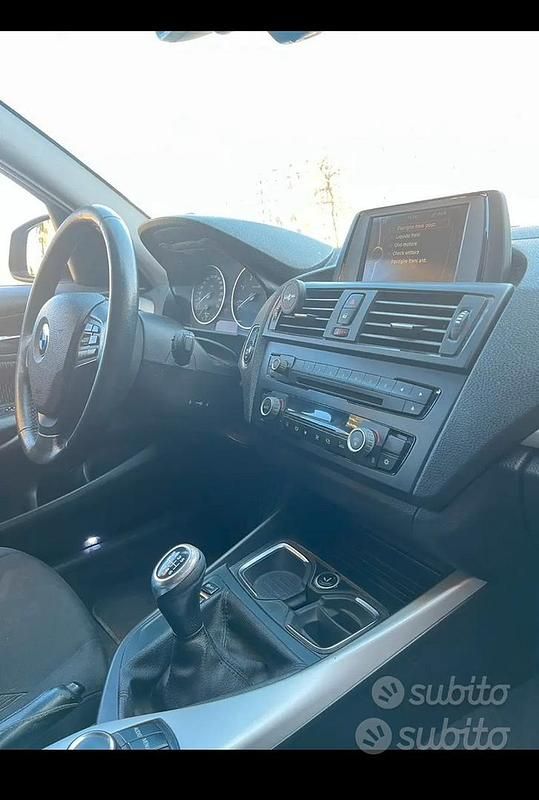 Usata BMW 118 143 CV (105 kW) 2012 Grigio Utilitaria