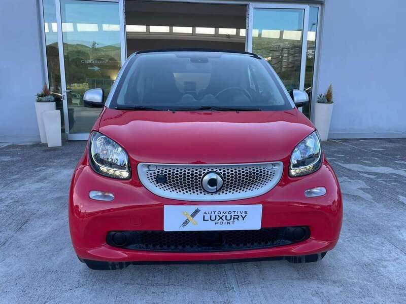 Rosso Usata 2018 Smart ForTwo Electric Drive Passion Due volumi | 8900 € (Buon prezzo) - Immagine 1/4