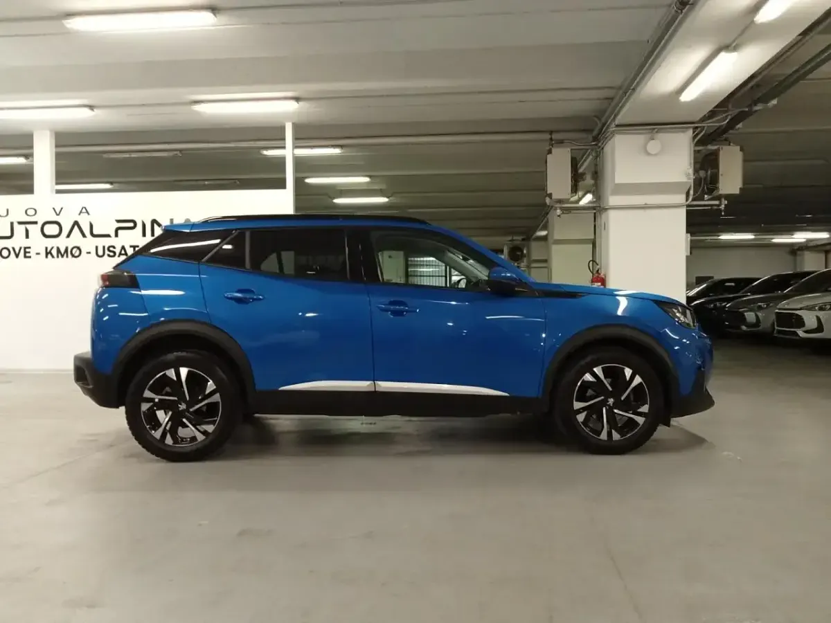 Usata Peugeot 2008 Allure 131 CV (96 kW) 2021 Blu SUV
