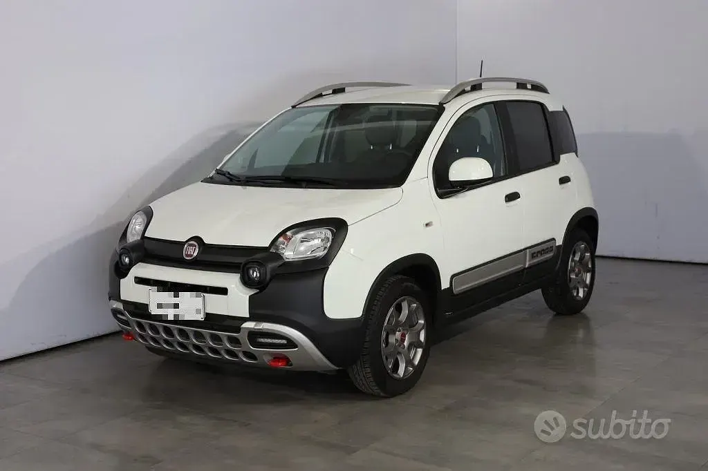 Usata Fiat Panda Cross Cross 69 CV (50 kW) 2022 Bianco Utilitaria