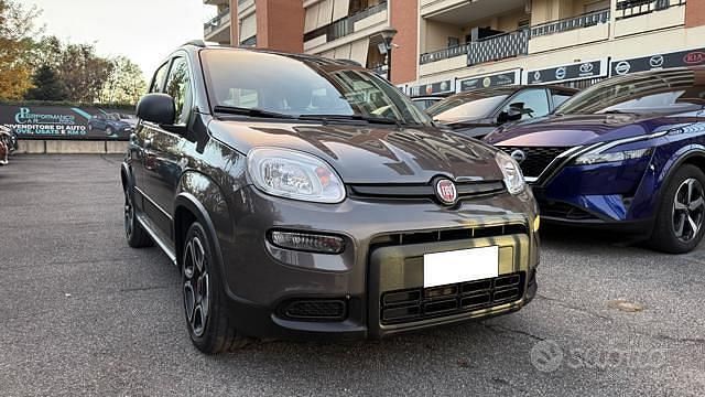 Usata Fiat Panda City Life 69 CV (50 kW) 2021 Grigio scuro metallizzato Berlina