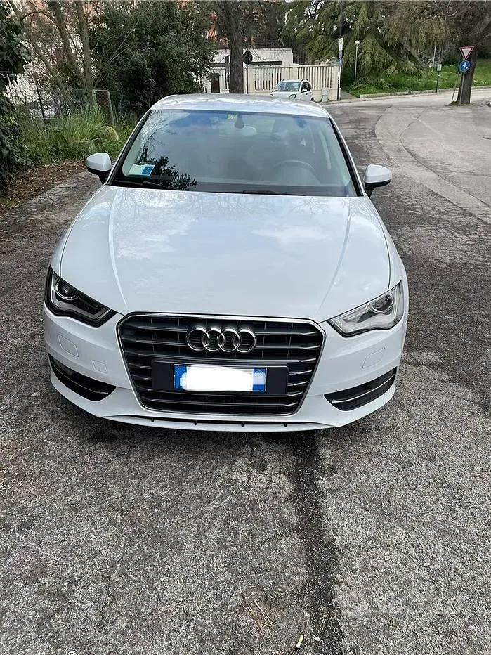 Usata Audi A3 Ambition 105 CV (77 kW) 2013 Bianco Berlina