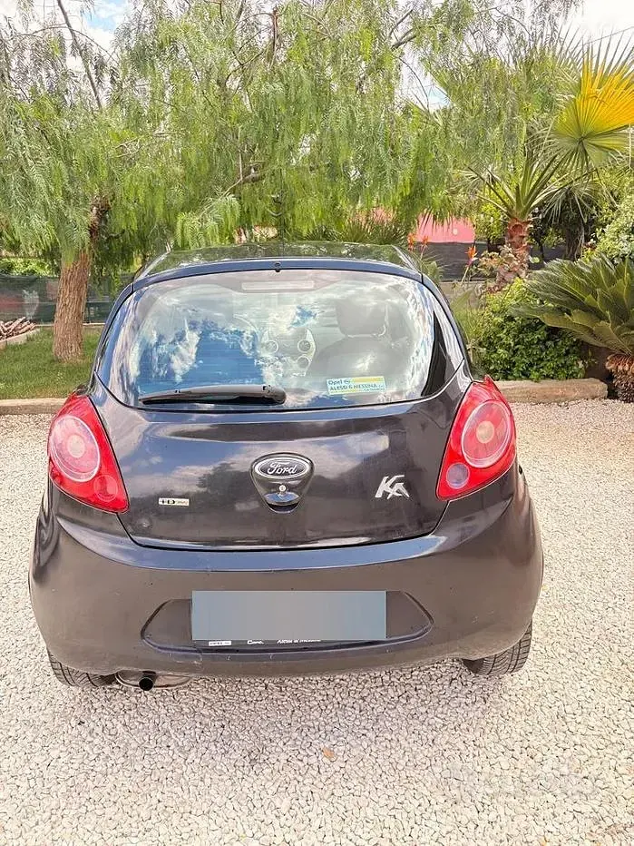 Usata Ford Ka 75 CV (55 kW) 2010 Nero Utilitaria
