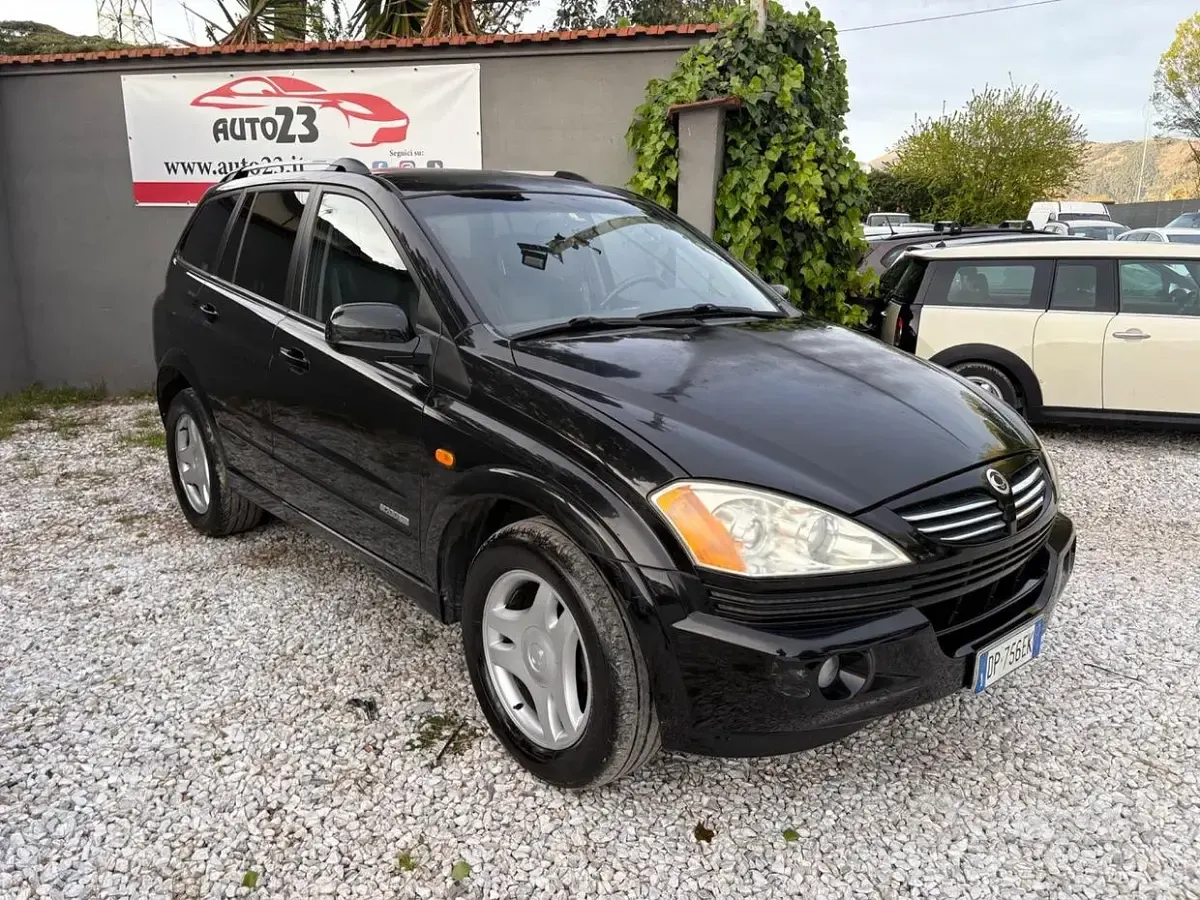 Usata SsangYong Kyron 141 CV (103 kW) 2008 Nero SUV