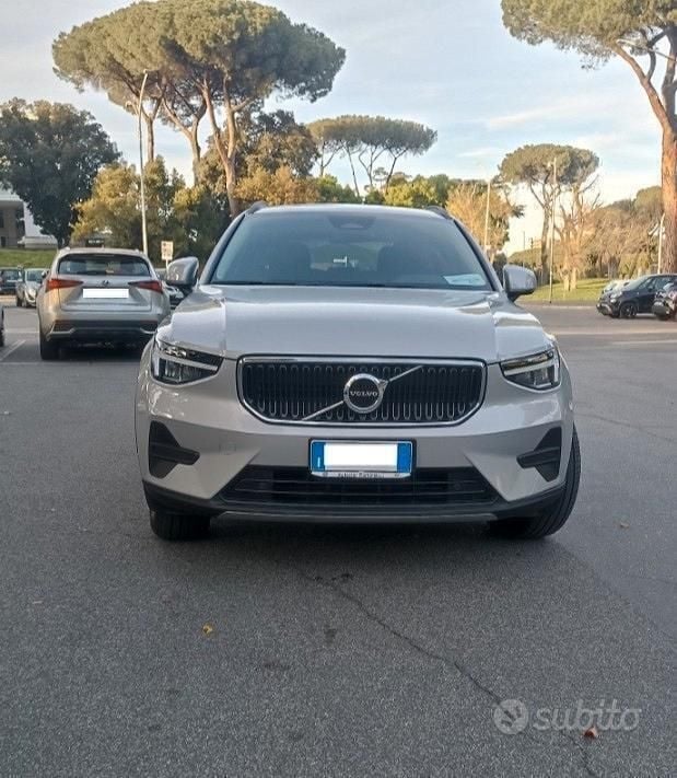 Usata Volvo XC40 163 CV (119 kW) 2023 Grigio SUV
