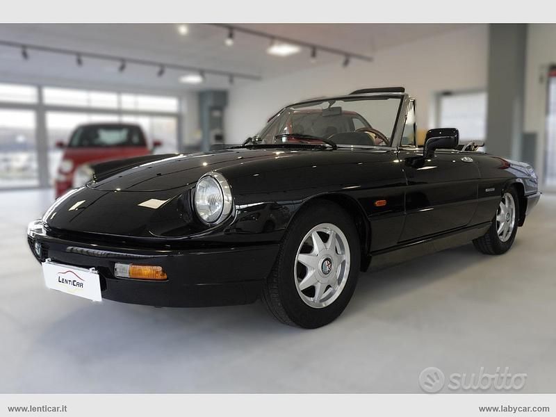 Usata Alfa Romeo Spider 106 CV (77 kW) 1992 Cabrio