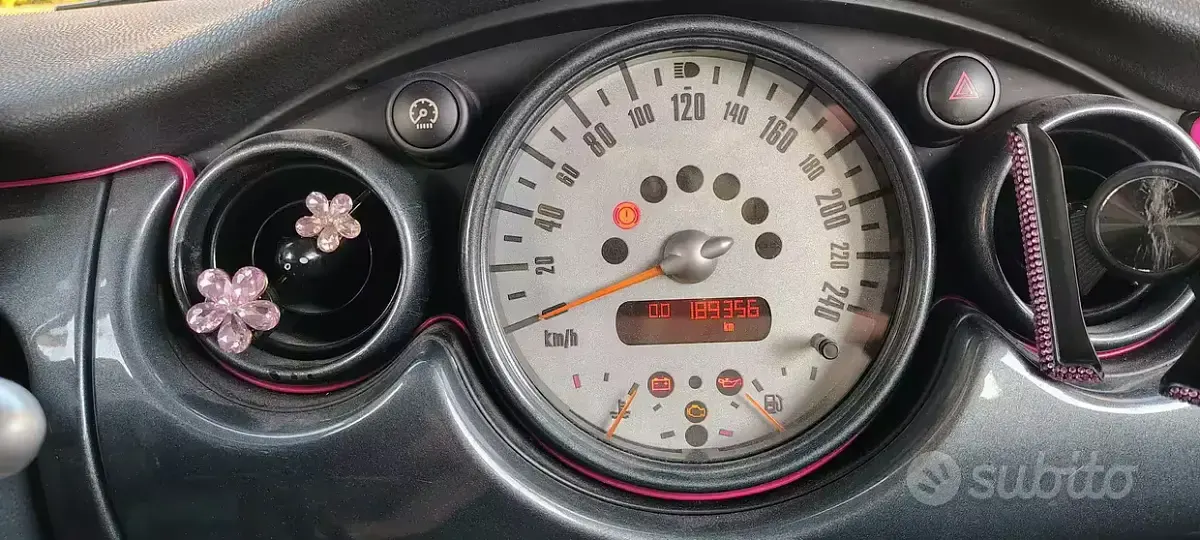 Usata Mini One D 75 CV (55 kW) 2004 Rosso Utilitaria