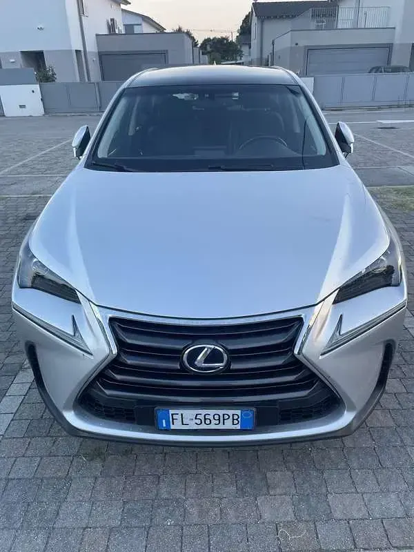 Usata Lexus NX300h 197 CV (144 kW) 2017 SUV