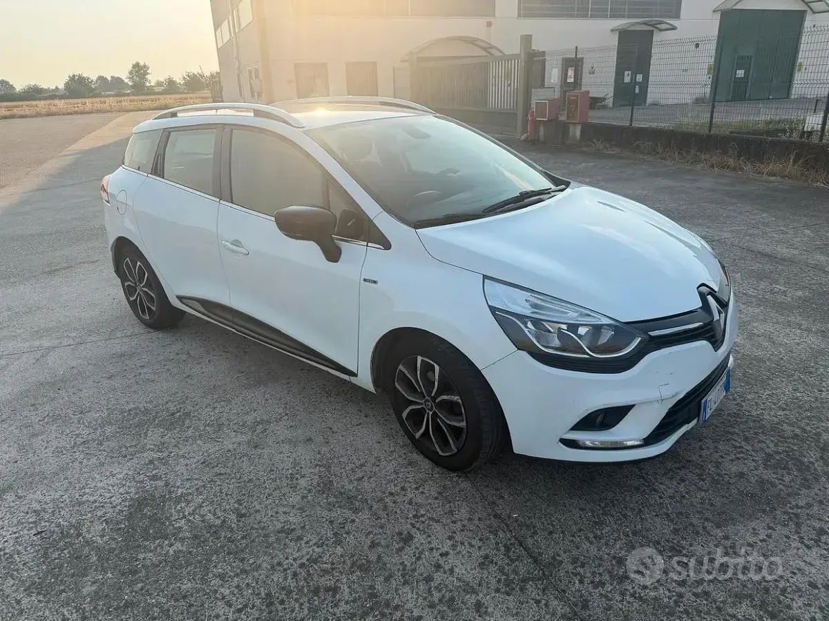 Usata Renault Clio 90 CV (66 kW) 2018 Bianco Station wagon