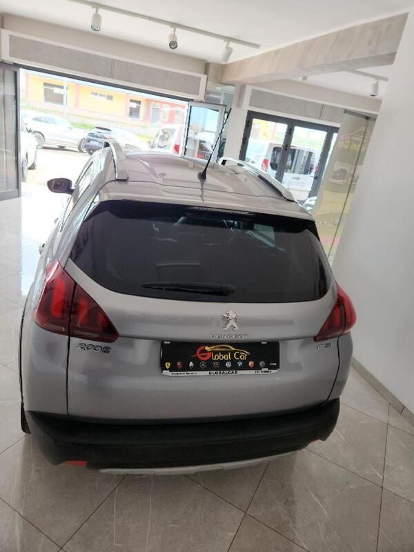 Usata Peugeot 2008 Allure 120 CV (88 kW) 2016 Argento SUV