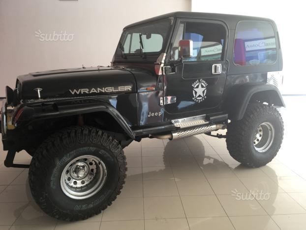 Venduto Jeep Wrangler yj 4000 benzina - auto usate in vendita