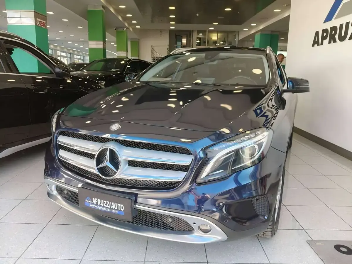 Usata Mercedes GLA180 109 CV (80 kW) 2016 Nero SUV