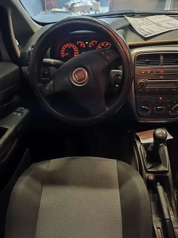 Usata Fiat Punto Classica 60 CV (44 kW) 2010 Utilitaria