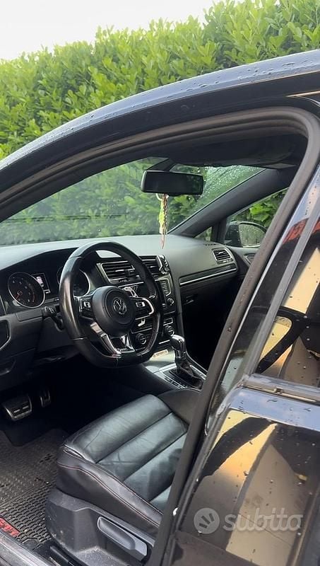 Usata VW Golf VII GTI 230 CV (169 kW) 2014 Berlina