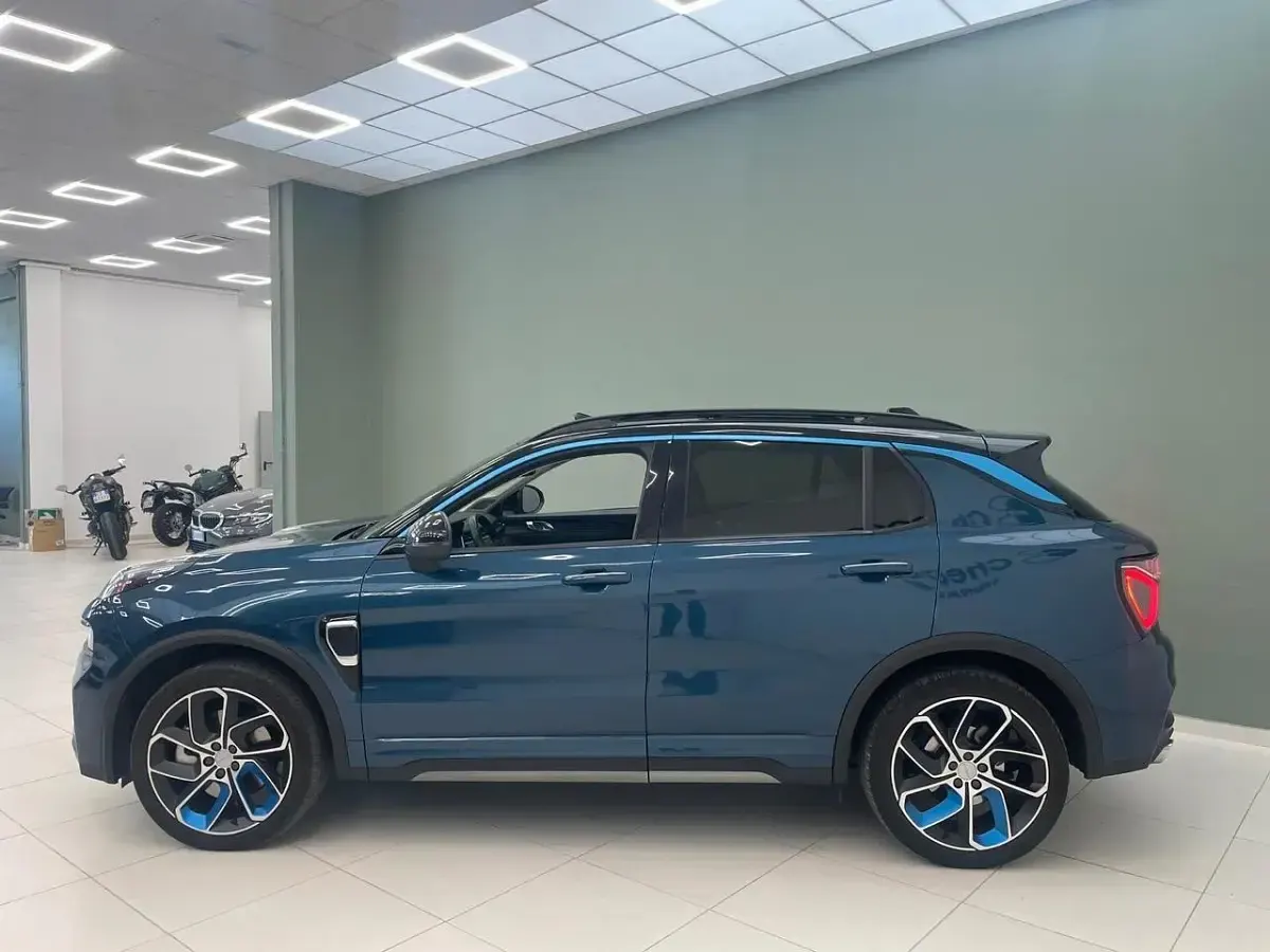 Usata Lynk & Co 01 179 CV (131 kW) 2021 Blu SUV
