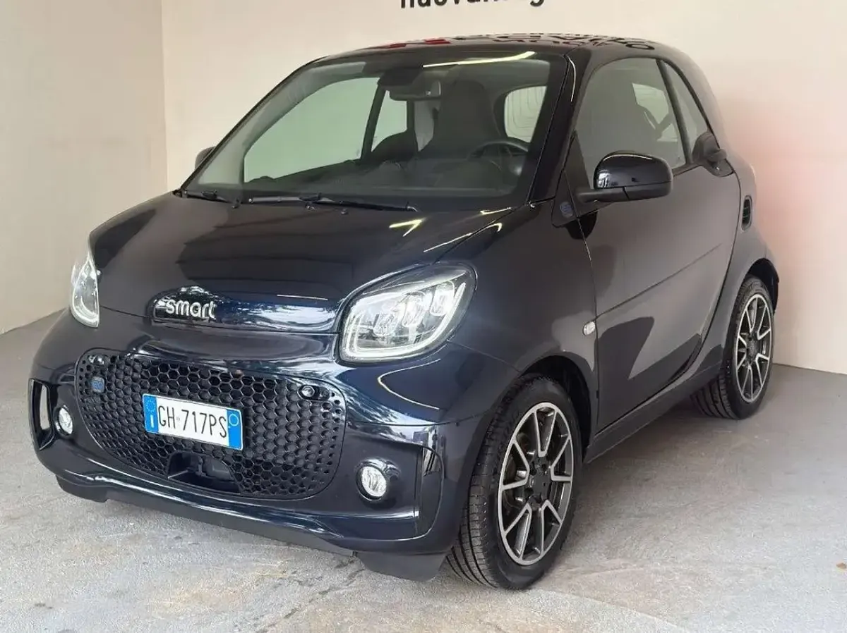 Usata Smart ForTwo Coupé Prime 41 kW (56 CV) 2021 Blu Utilitaria