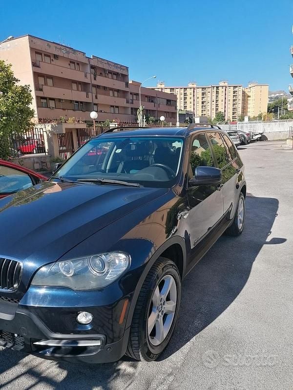 Usata BMW X5 272 CV (200 kW) 2009 Blu SUV