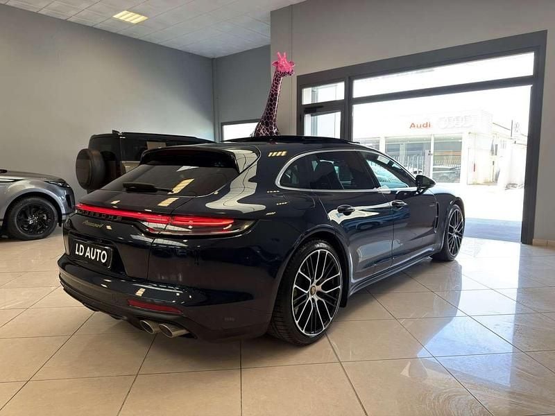 Usata Porsche Panamera 4 E-Hybrid Sport Turismo Platinum Edition 462 CV (339 kW) 2022 Other Station wagon