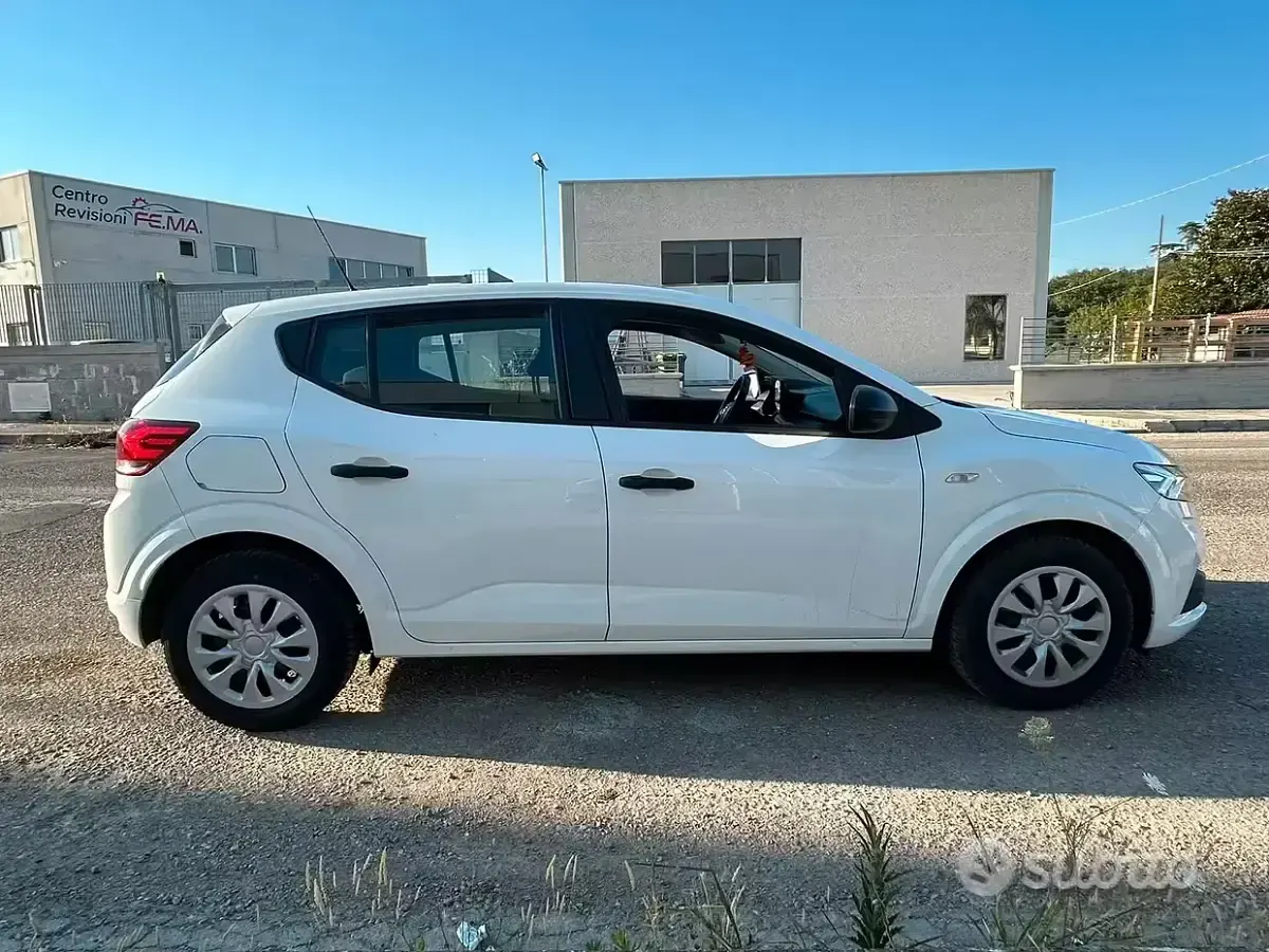 Usata Dacia Sandero 101 CV (74 kW) 2022 Bianco Berlina