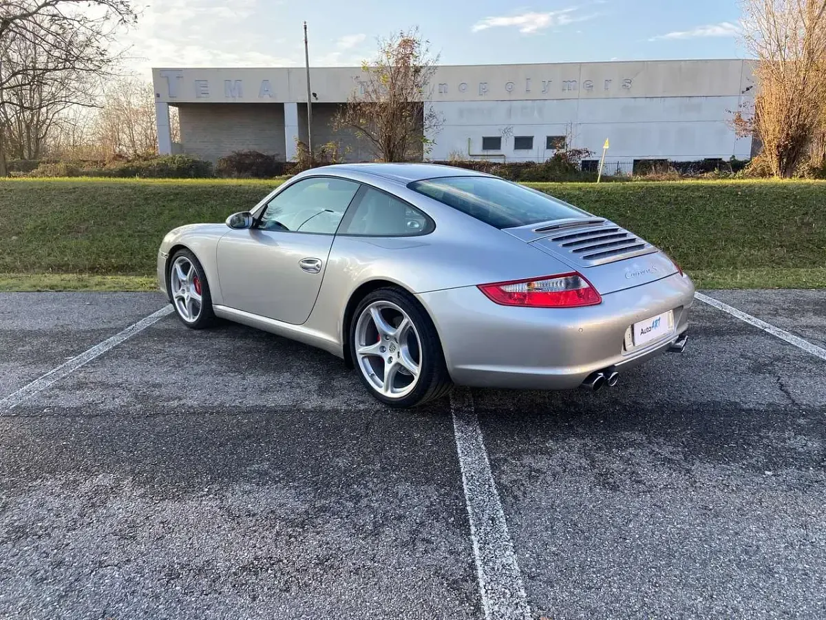 Usata Porsche 911 Carrera S 355 CV (261 kW) 2006 Artic silver metallic Coupé