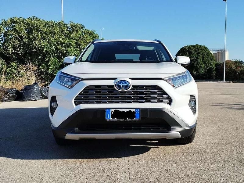 Bianco Usata 2021 Toyota RAV4 Hybrid Active SUV | 21.000 € (Super prezzo) - Immagine 1/4