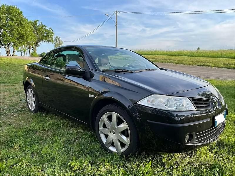 Usata Renault Mégane Cabriolet 106 CV (77 kW) 2007 Nero Cabrio