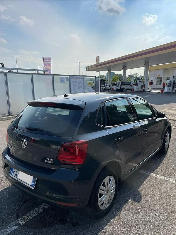 Usata VW Polo 75 CV (55 kW) 2015 Grigio Utilitaria