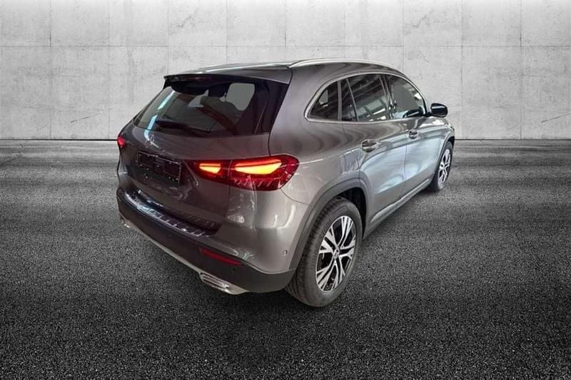 Usata Mercedes GLA200 Advanced Plus 150 CV (110 kW) 2024 Grigio SUV