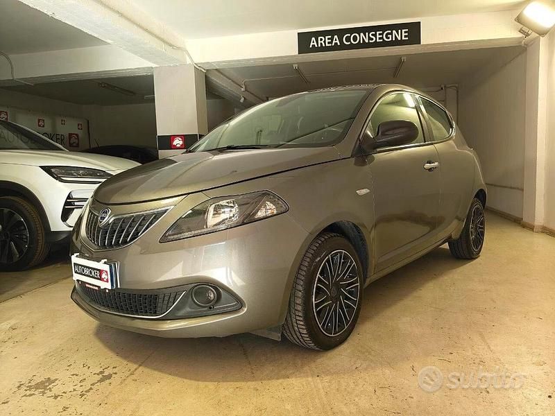 Usata Lancia Ypsilon Gold 70 CV (51 kW) 2023 Other Utilitaria