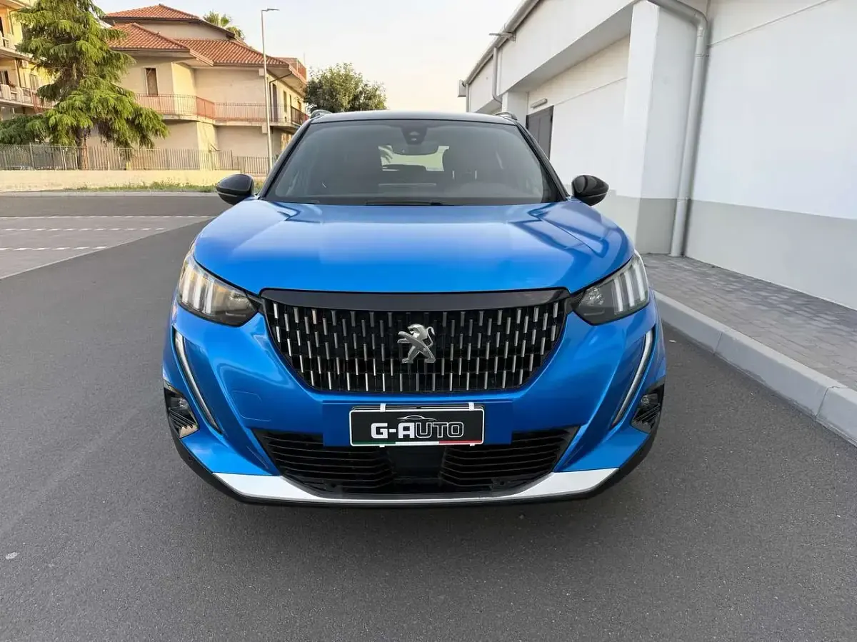Usata Peugeot 2008 GT-line 102 CV (75 kW) 2020 Blu/azzurro SUV