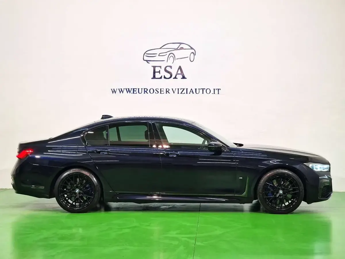 Usata BMW 730 M Sport 265 CV (194 kW) 2020 416 carbonschwarz Berlina