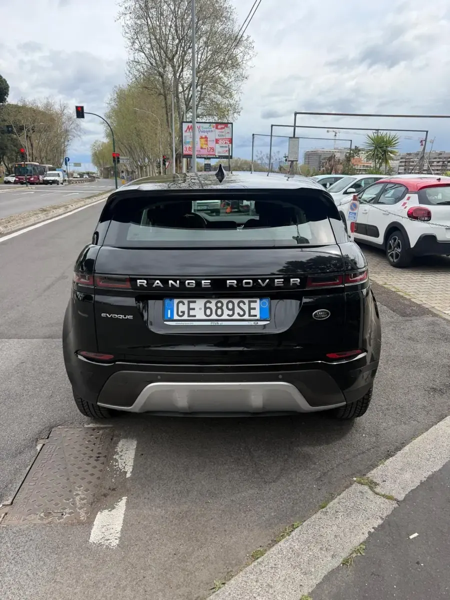 Usata Land Rover Range Rover evoque R-Dynamic 163 CV (119 kW) 2021 Nero SUV
