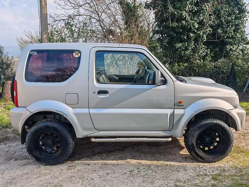 Usata Suzuki Jimny 65 CV (47 kW) 2005 SUV
