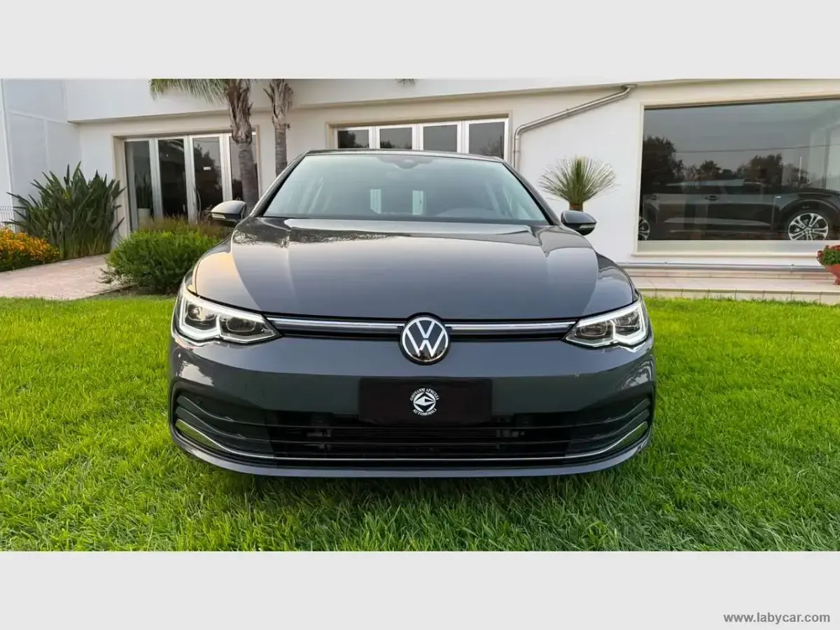 Usata VW Golf VIII Style 116 CV (85 kW) 2022 Grigio Berlina