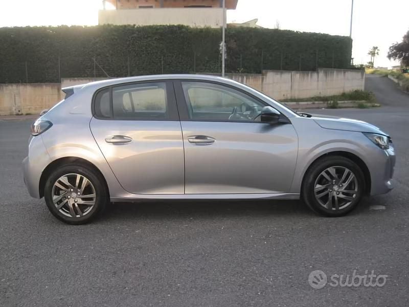 Usata Peugeot 208 Active 75 CV (55 kW) 2022 Grigio Utilitaria
