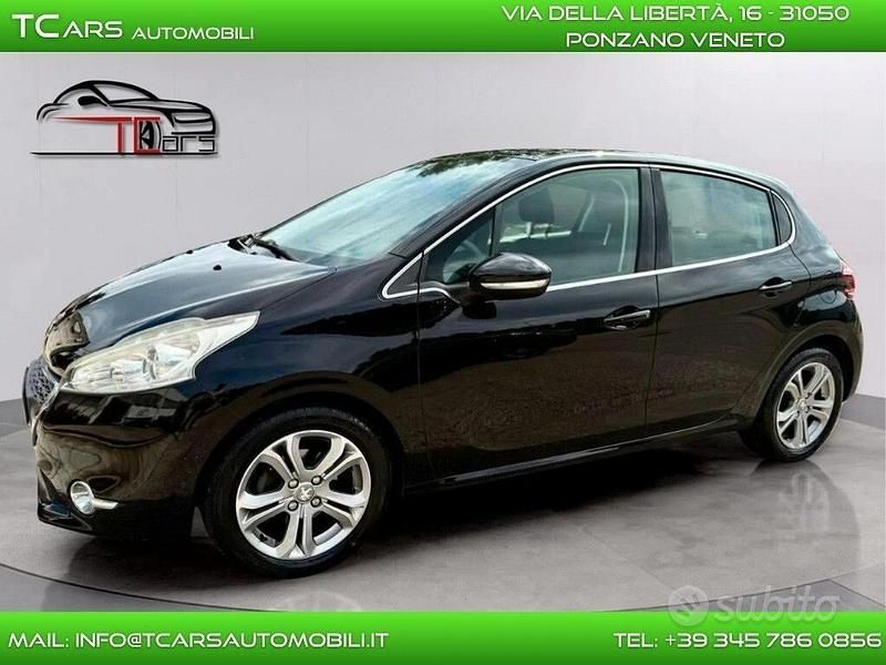 Usata Peugeot 208 82 CV (60 kW) 2013 Nero Utilitaria