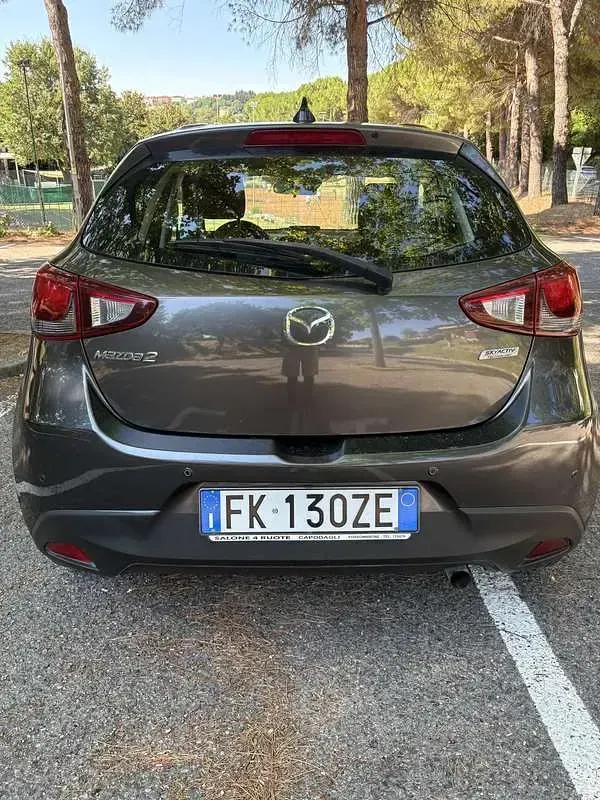 Usata Mazda 2 Evolve 90 CV (66 kW) 2017 Grigio Berlina