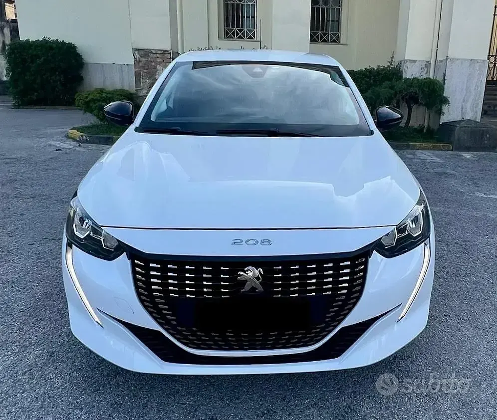 Usata Peugeot 208 101 CV (74 kW) 2022 Bianco Utilitaria