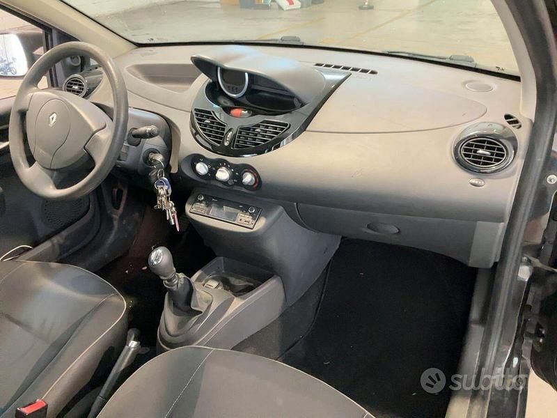 Usata Renault Twingo Night&Day 75 CV (55 kW) 2014 Grigio Utilitaria