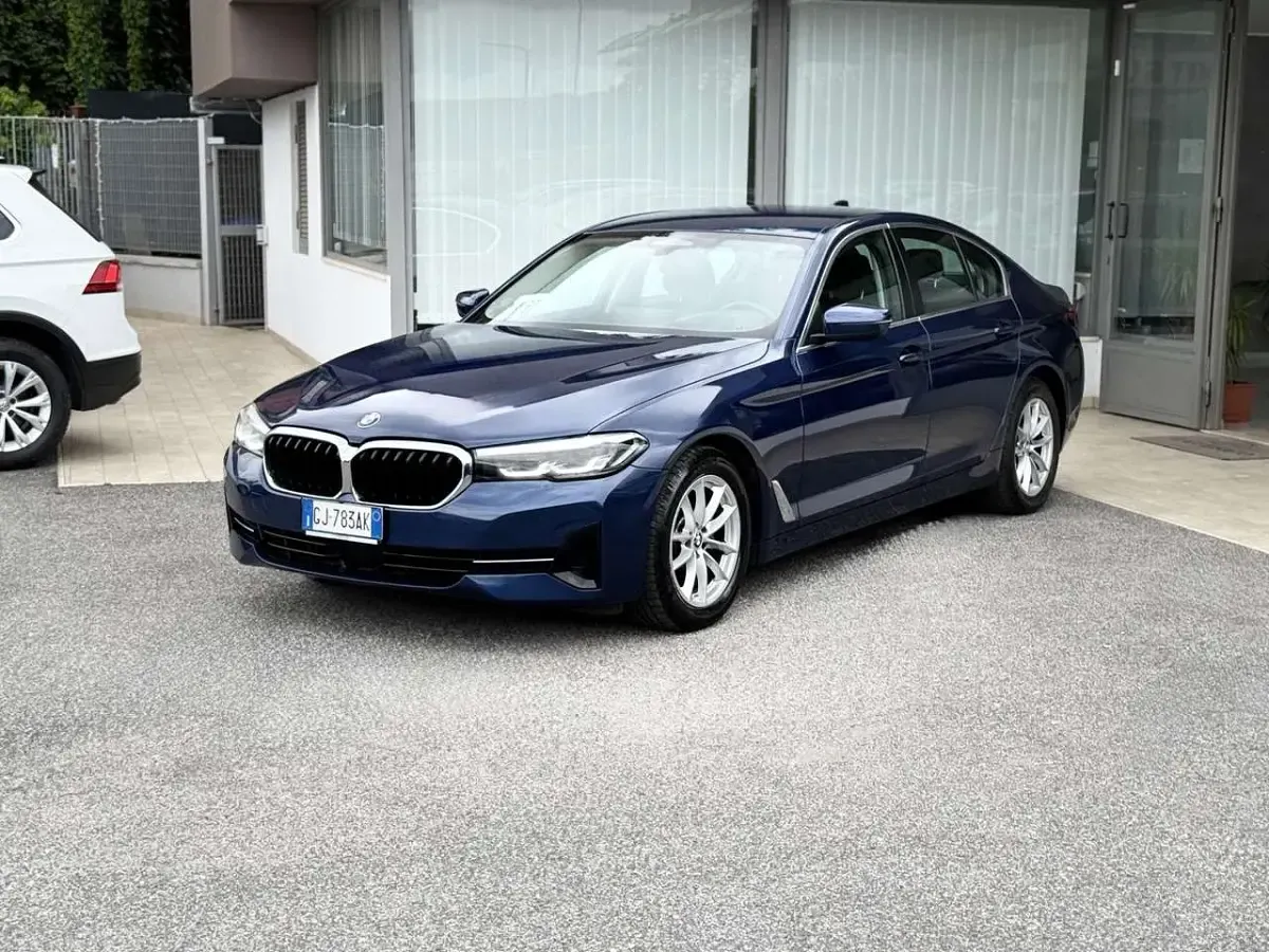 Usado BMW 520 190 CV (139 kW) 2022 Azul Berlina