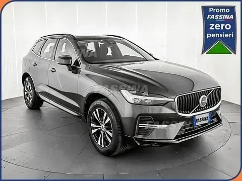 Usata Volvo XC60 Momentum 197 CV (144 kW) 2022 SUV