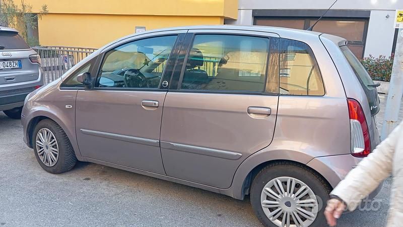 Usata Lancia Musa 95 CV (69 kW) 2009 Monovolume