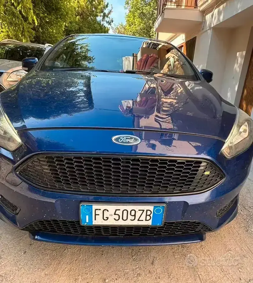 Usata Ford Focus 120 CV (88 kW) 2017 Bluazzurro Berlina