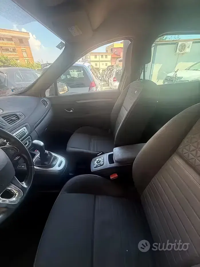 Usata Renault Scénic 110 CV (80 kW) 2015 Bianco Monovolume